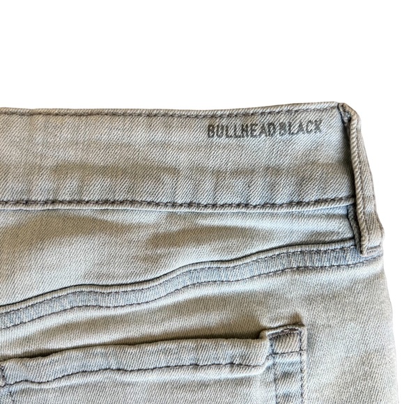 Bullhead Black Size 5 Washed Light Blue Cutoff Jean Shorts Fringe - Picture 7 of 10